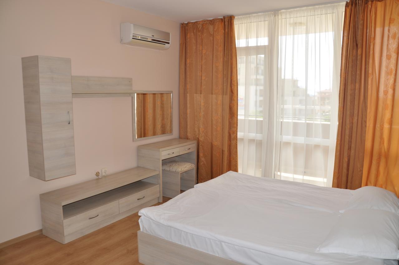 Luxor Apartments Pomorie Exterior photo