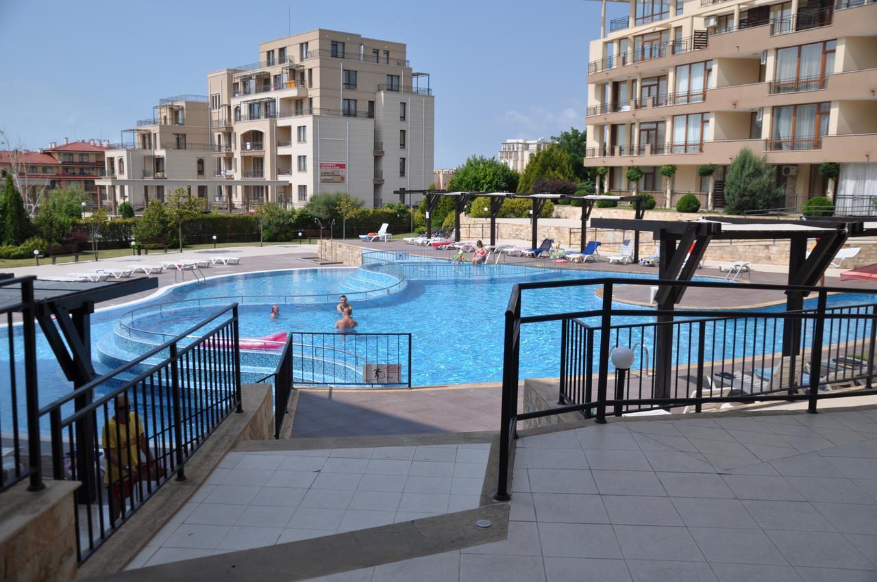 Luxor Apartments Pomorie Exterior photo