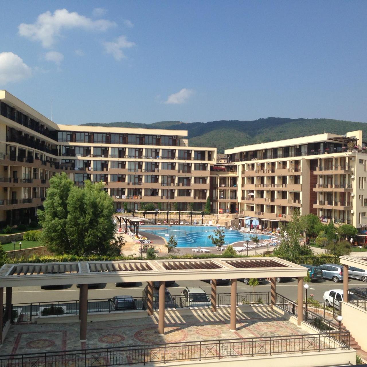 Luxor Apartments Pomorie Exterior photo