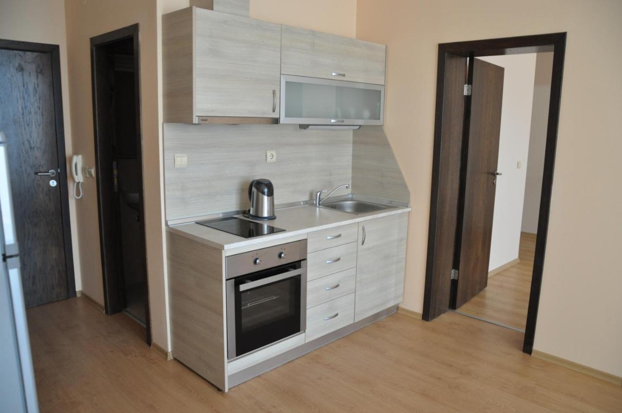 Luxor Apartments Pomorie Exterior photo