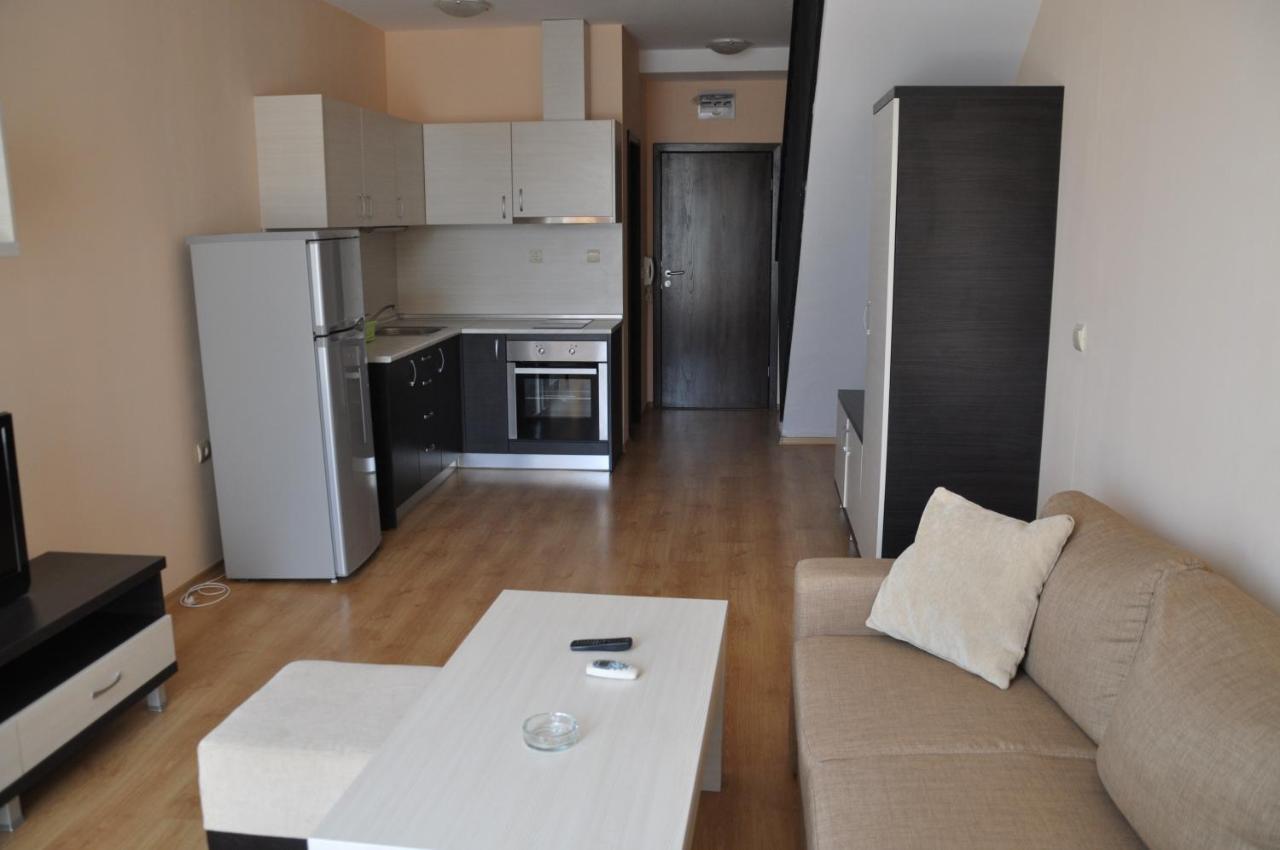 Luxor Apartments Pomorie Exterior photo